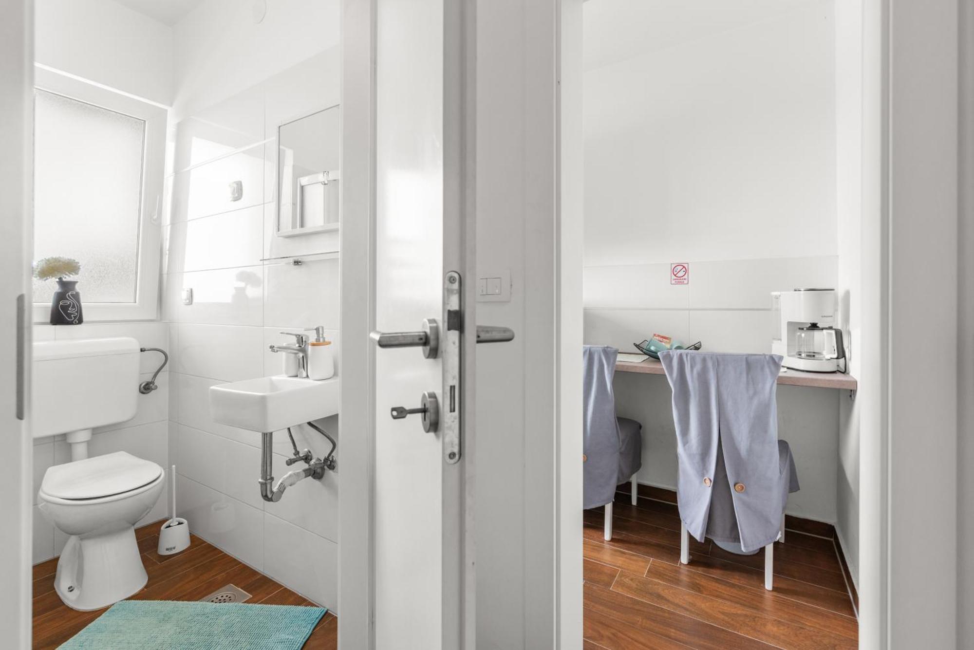 Kala Sea View Apartments 150M From Beach And 250 M From Old Town Пореч Екстериор снимка